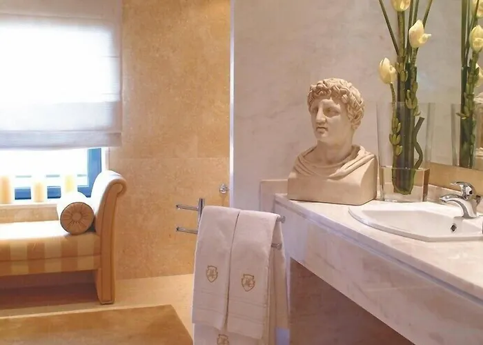 Moliceiro 4* أفيرو